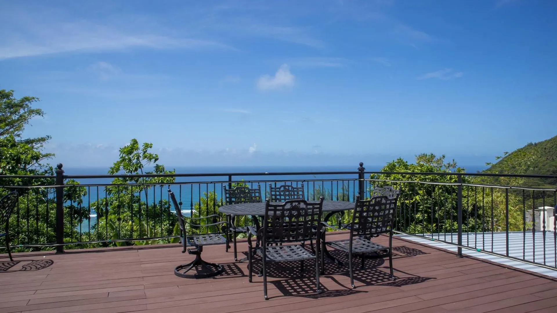 Amanda Villa - Best Value Mountain Top Inn Au Cap 0*,