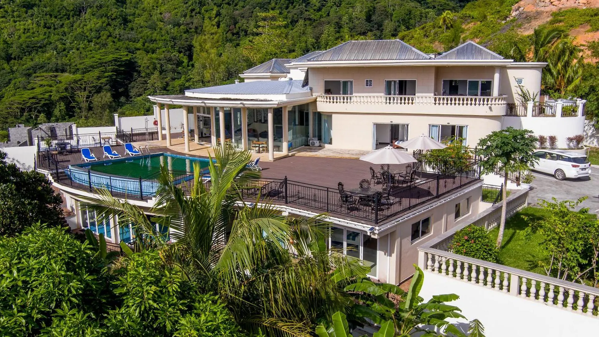 Amanda Villa - Best Value Mountain Top Inn Au Cap