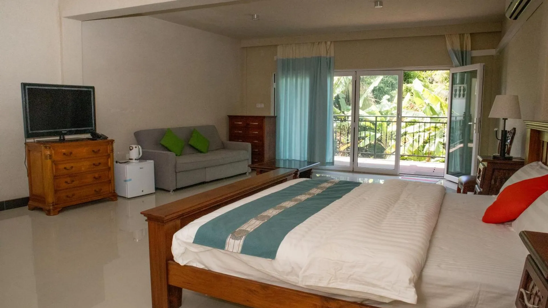 Hotel Amanda Villa - Best Value Mountain Top Inn Au Cap