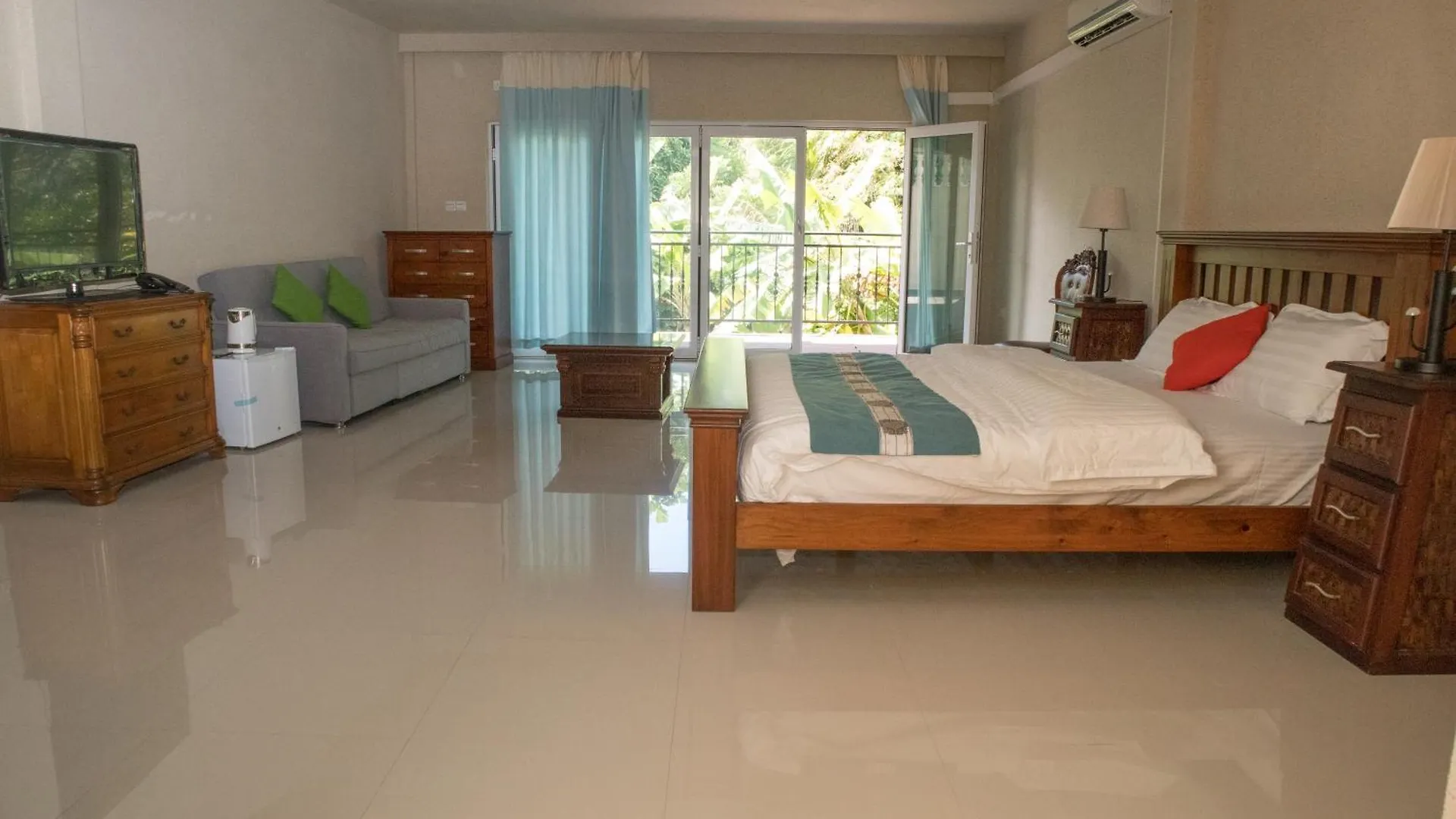 Amanda Villa - Best Value Mountain Top Inn Au Cap 0*,  Seychelles
