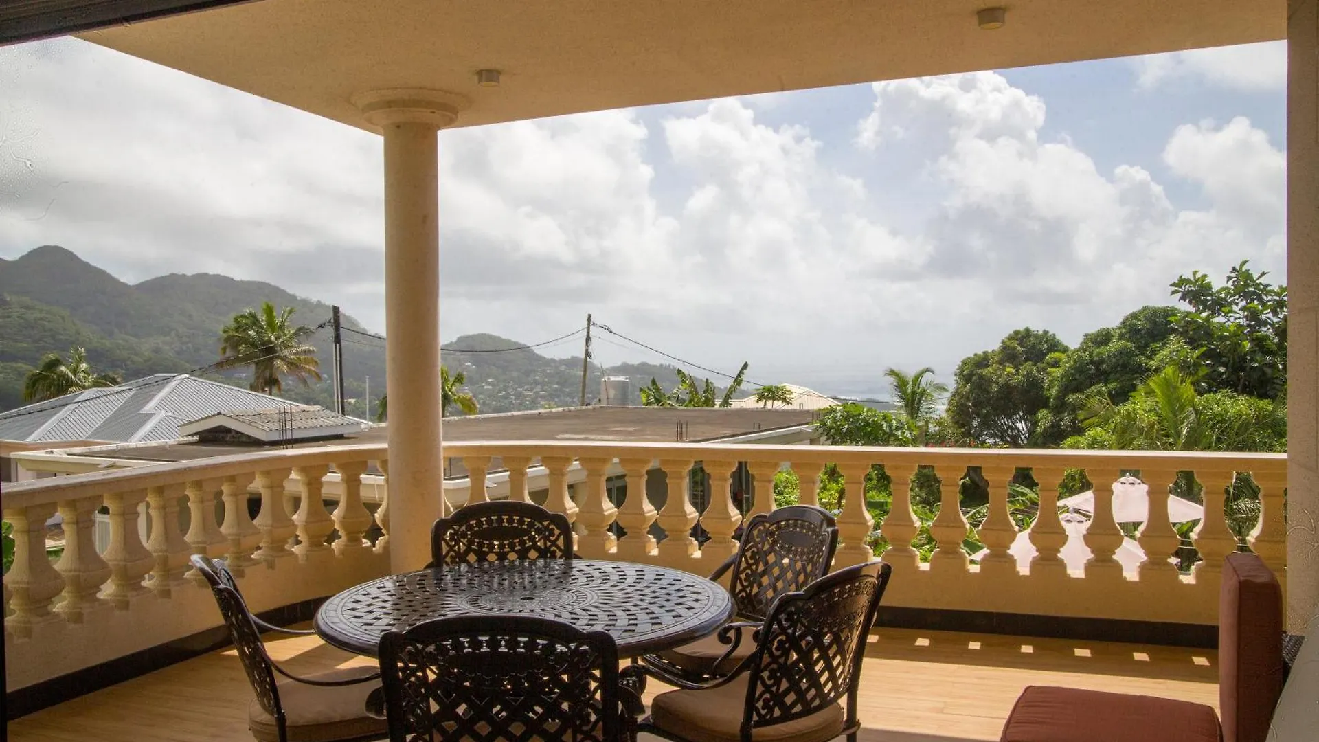 Amanda Villa - Best Value Mountain Top Inn Au Cap Hotel