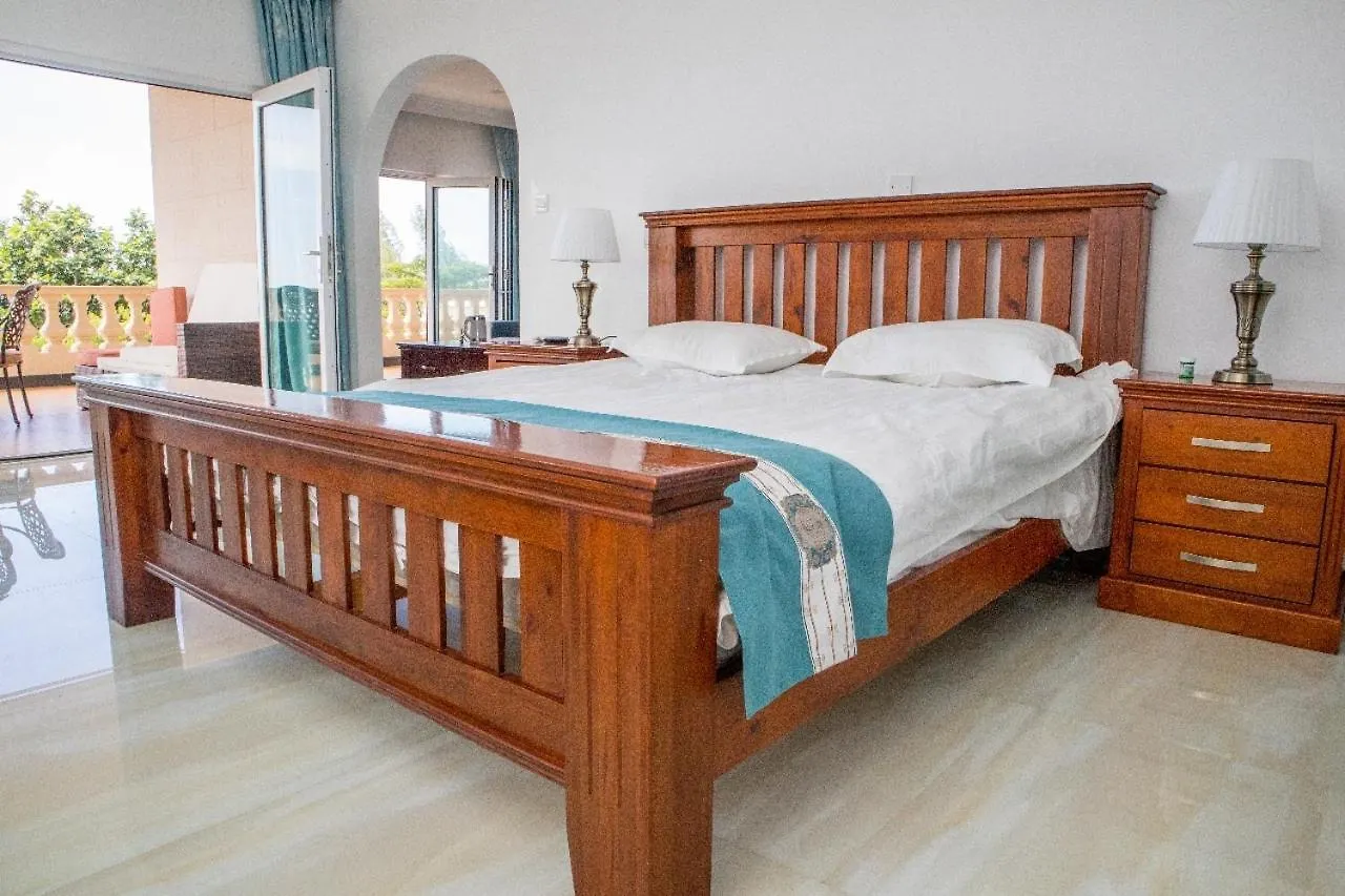 Amanda Villa - Best Value Mountain Top Inn Au Cap Hotel