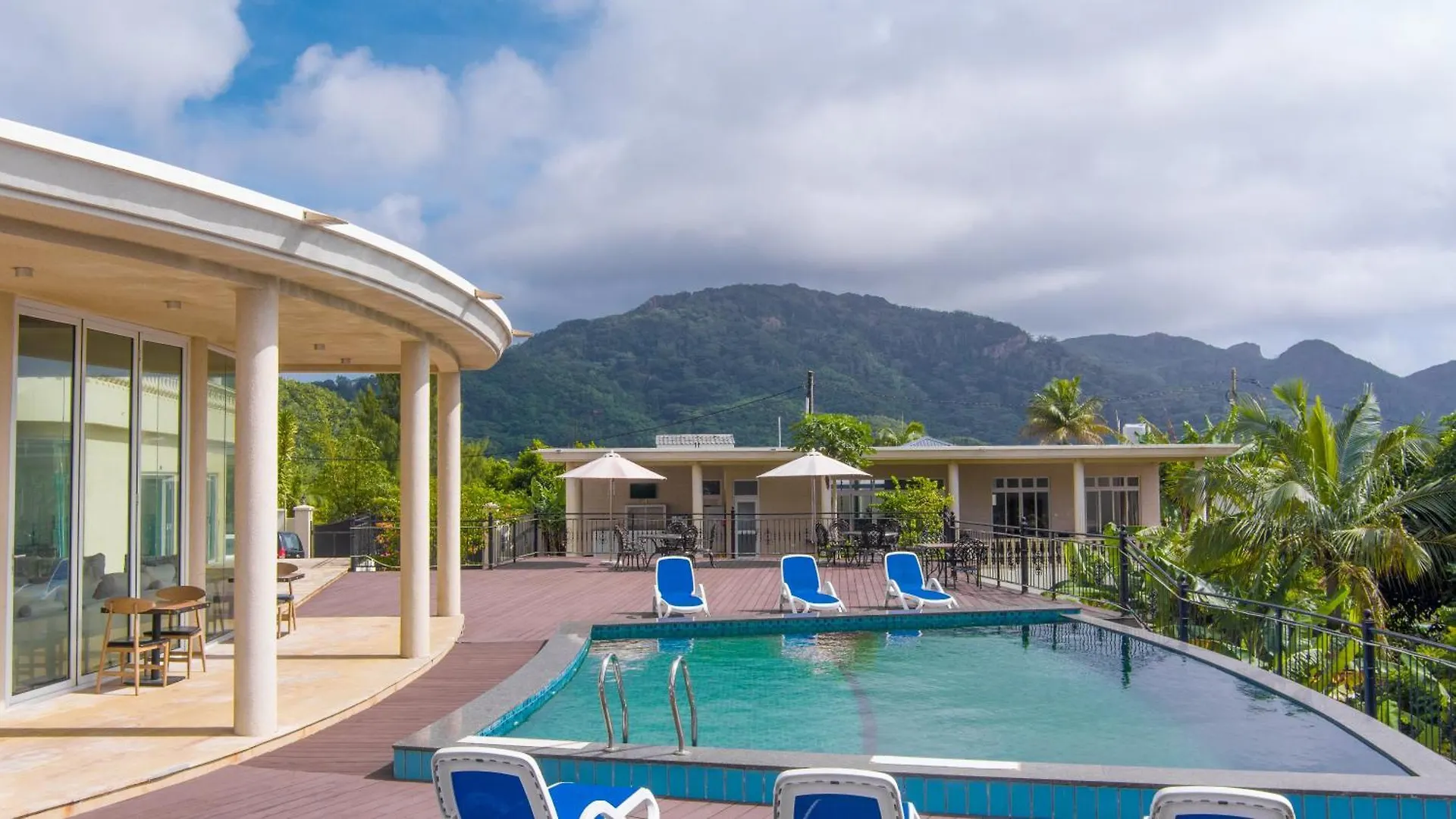 Amanda Villa - Best Value Mountain Top Inn Au Cap Seychelles