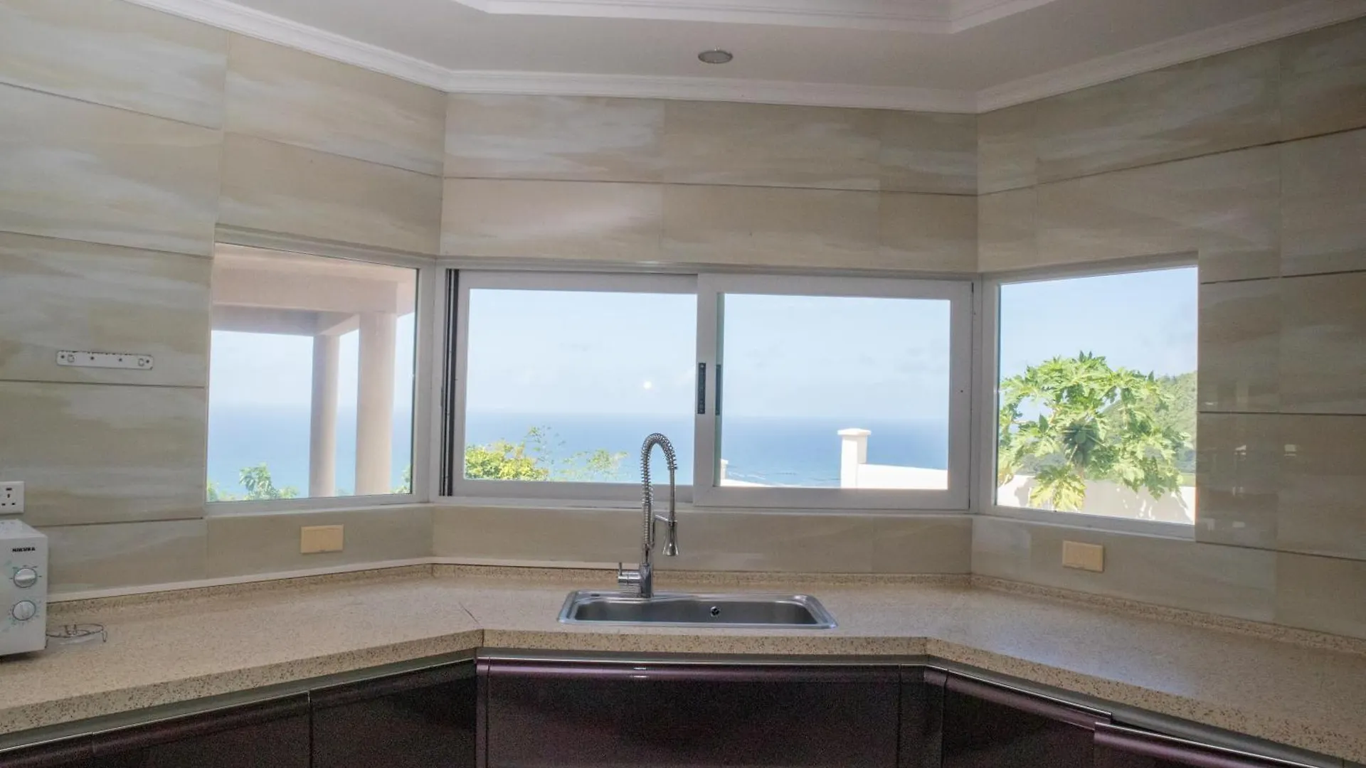 Amanda Villa - Best Value Mountain Top Inn Au Cap Seychelles